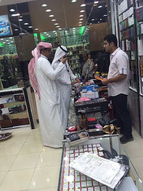 مكتب "عمل جدة" يدهم 4 أسواق شهيرة