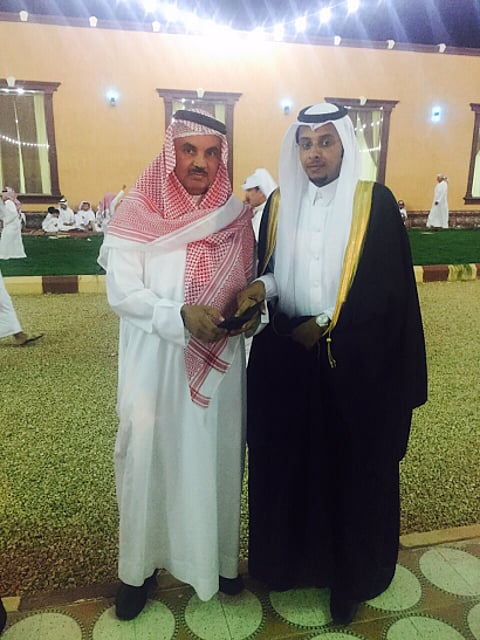 "القحيشي" يحتفل بزفاف ولده