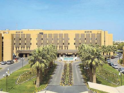 "المطيري" يناشد المسؤولين بعلاج زوجته في مستشفى الملك فيصل