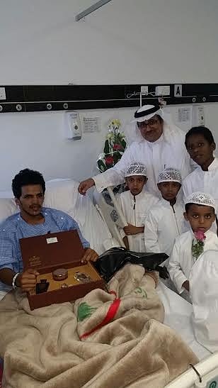 شاهد .. أيتام عسير في حضرة مُصابي التفجير الإرهابي بالمستشفى