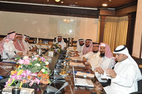 لجنة للإغاثة العاجلة بالندوة العالمية في اليمن تعقد اجتماعها العاشر