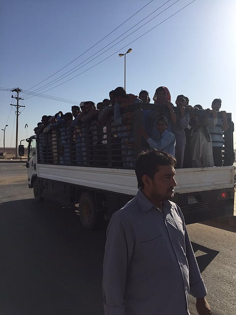 المرور والعمل يوقفان شركة لمخالفتها أنظمة العمل بـ"طريف"