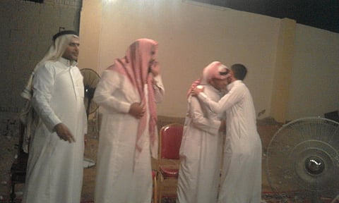 أسرة "طفلة جدة" تستقبل المعزين وتستغرب غياب المسؤولين