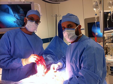 أول عملية استئصال كلية خارج الغشاء البروتيني بمكة