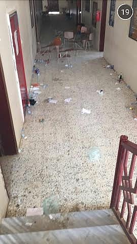 غياب جماعي لطالبات كلية "آداب رنية" بسبب "النفايات"