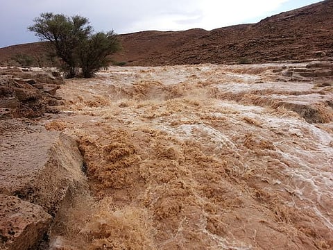 شاهد.. لوحة فنية رائعة لشلالات الداهنة بشقراء