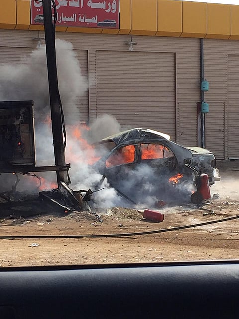 تفحم شاب في مركبته بعد انقلابها بصامطة جازان
