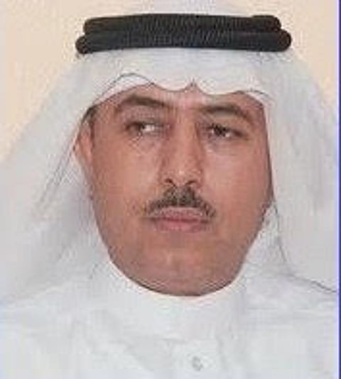 "كهرباء الشمالية" تصلح سيارة مواطن سقط عليها عمود ضغط عال