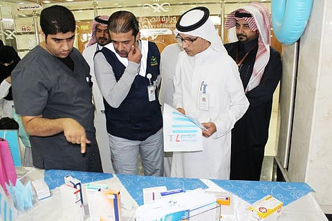 "ولادة الخميس" تحتفل بفعاليات اليوم العالمي للسكري