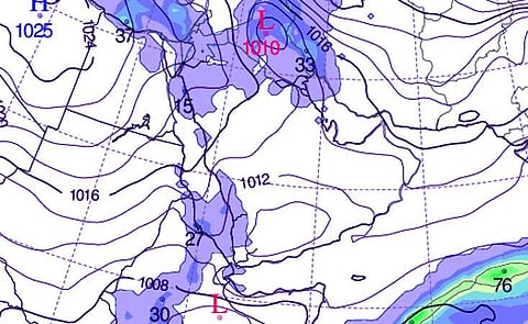 منخفض قطبي يؤثر في أجواء السعودية.. والحرارة تنخفض للصفر شمالاً