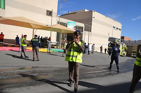 "مدني الطائف" ينفذ خطة فرضية لإخلاء 65 نزيلاً بالسجن العام