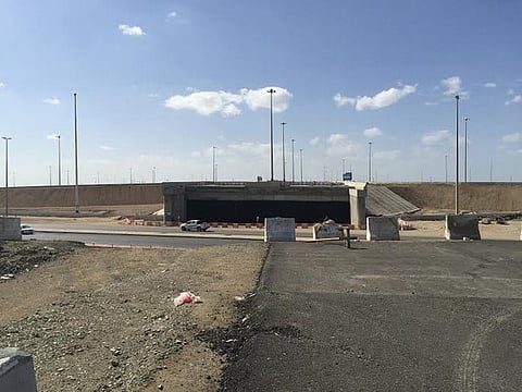 مواطنون بجدة يشكون تأخر ربط طريق "الأمير خالد" مع "حي الماجد"