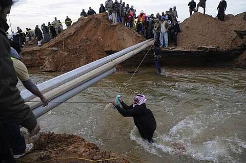 صورة لأفراد الدفاع المدني بتبوك تحصد جائزة "مجلس التعاون للبيئة"