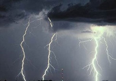 "الأرصاد": أمطار على مرتفعات الباحة وعسير والمدينة ومكة وجازان