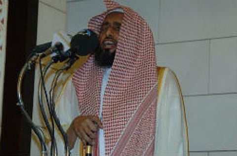 عبدالله آل الشيخ: تنامي ظاهرة الإرهاب يستلزم وقفة حازمة