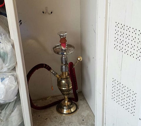 بالصور.. "المعسلات" تفاجئ التفتيش داخل الدفاع المدني.. والمتحدث ينفي