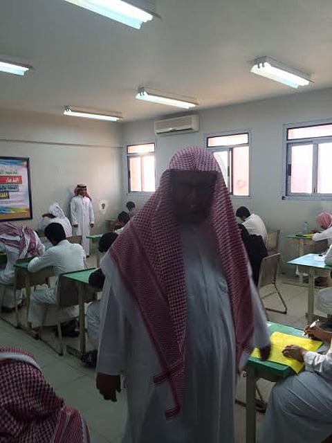مدير تعليم ينبع يتفقد سير الاختبارات في أول أيامها