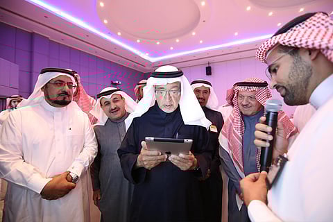 رسمياً .. "الكهرباء" تدشّن باقة من وسائل الاتصال الإلكترونية لخدمة المشتركين