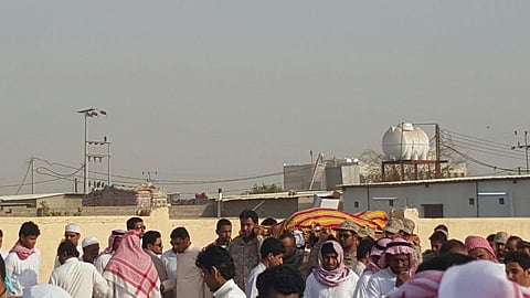 "جموع" تشارك في تشييع الشهيد "عتيني" بجازان