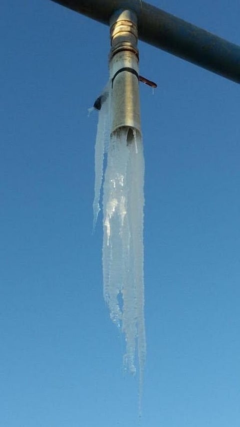 طريف.. انتعاش سوق السباكين بعد تكسر المواسير بفعل انخفاض الحرارة