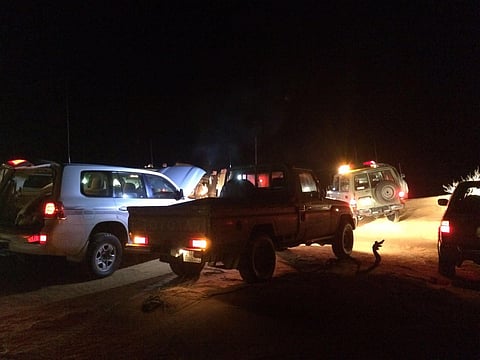 في أجواء قارصة فجراً.. شبة حطب تقود للعثور على عائلة ضلّت طريقها 5 ساعات بحائل