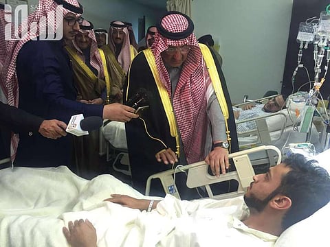 ولي العهد يوجّه بإلحاق بعض مصابي حادثة مسجد الأحساء للسلك العسكري