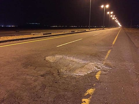 "النقل" تتبرّأ من طريق عتود - بيش: لا يتبع لنا