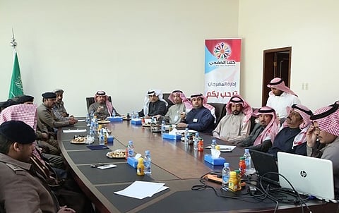 الهزاع يجتمع بمديري الدوائر الحكومية استعدادًا لمهرجان "كلنا الخفجي 4"