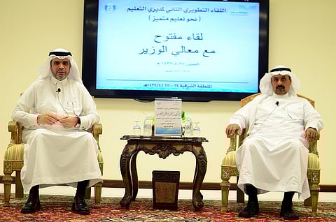 "العيسى": فريق وزاري لتعزيز المهنة والاهتمام بالمعلم وآلية عادلة لحركة النقل