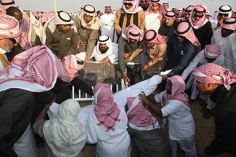 بالصور.. تشييع جثمان الممثل إبراهيم السويلم بالدمام