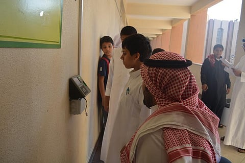 معهد بجدة يضبط حضور الطلاب بـ "بصمة الوجه" ويربط النظام بهواتف أولياء الأمور