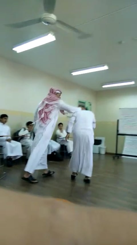 والد طالب "فيصلية جدة": ابني الثالث "عالمياً" في مسابقة للرياضيات