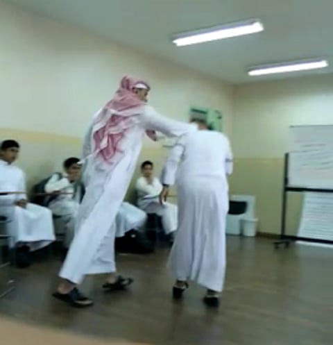 تعليم جدة: اعتذار المعلم المعتدي لا يكفي.. وسنتخذ الإجراءات بحقه