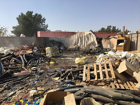 شبهة جنائية وراء حريقَيْن بمصنع بدائي ومحل لقطع غيار السيارات بينبع