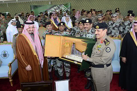 أمير عسير يرعى تخريج دورة مهام قوات الطوارئ الخاصة