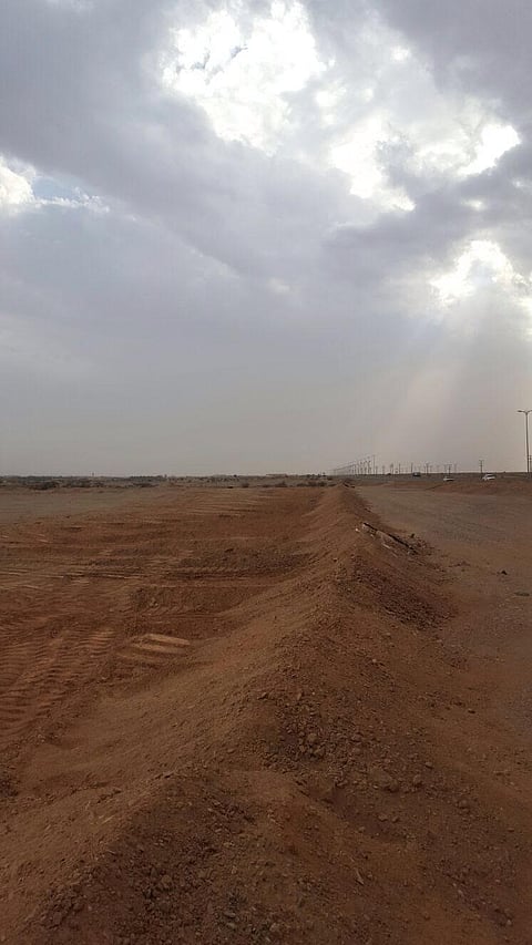 "مكة".. مواطن يطالب بالتحقق من "إحداثات" بالقرب من جامعة الخرمة