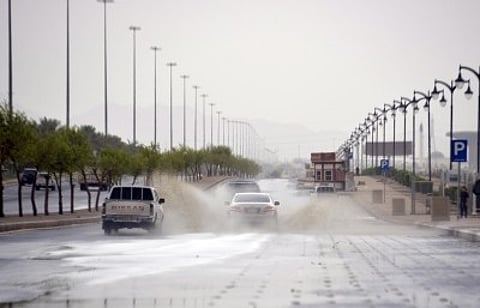 رياح وأمطار رعدية على المدينة المنورة ومحافظاتها الساحلية