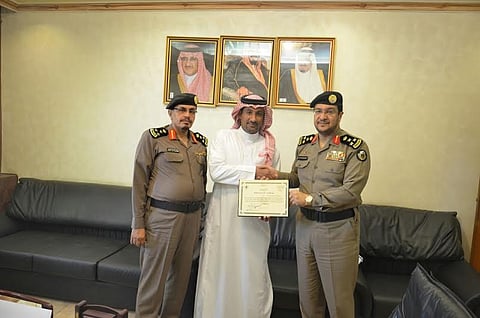 "شرطة الطائف" تكرّم العمدة "العدواني"