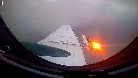 بالفيديو .. طائرة تلقّح السحب لتُمطر فوق أبوظبي