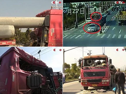 بالفيديو.. قائد سيارة يتسبب بحادث غريب ويغادر دون أن يدري!