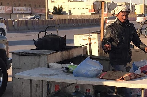 بالصور.. "شاي الجمر" ظاهرة انتشرت في طرق الرياض وشوّهت جمال العاصمة