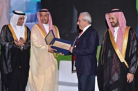 بالصور.. نائب وزير الصحة يفتتح مؤتمر طب العيون السعودي 2016