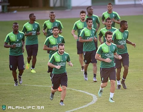 سيدة أعمال أهلاوية تقدم مكافأة مضاعفة 3 مرات للاعبي الأهلي