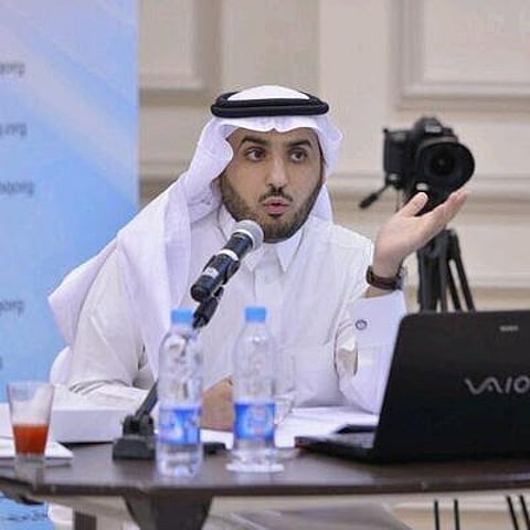 "المحمود" يكشف عن حدود المسؤولية الجنائية لمستخدمي حسابات التواصل الاجتماعي