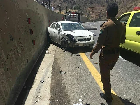عسير.. وفاة شخص وإصابة آخر إثر حادث بعقبة ضلع