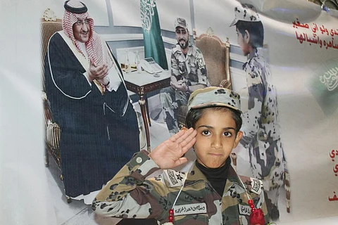 بعد أن حقّق ولي العهد أمنيته .. استقبال حافل للطفل المُنشد "وسام" بالمدينة