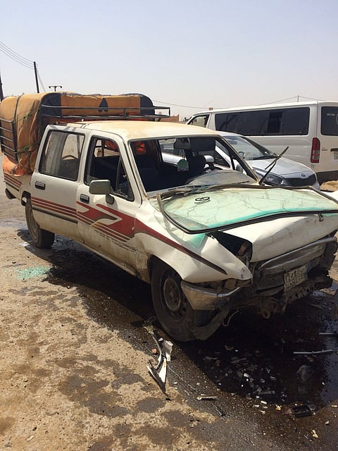 إصابة 15 معلمة وطالبة في تصادم مركبتين بجازان