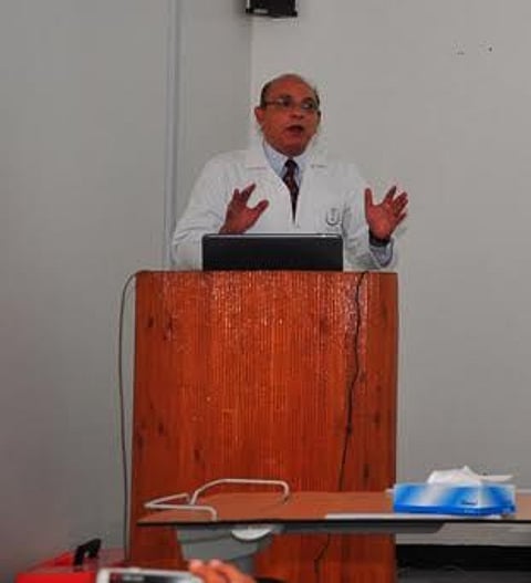 مستشفى الملك خالد بحائل يدعو إلى تقليل الزيارة والمراجعة