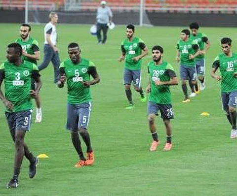 لاعبو الأخضر ينتظمون في المعسكر.. والمغادرة لـ"أبوظبي" الليلة