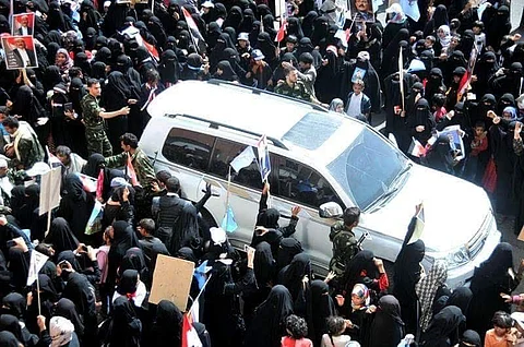 فيديو خروج "المخلوع" من السرداب يكشف كذبة الموكب المزيف بساحة السبعين